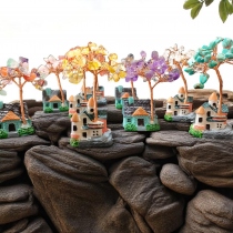 25 Beads Mix Gemstone Baby Tree House 7 Chakra Crystal Tree Showpiece Good Luck and Positive Energy Showpiece for Living Room Natural Healing Gemstones Money Tree Lucky Tree for Good Luck
