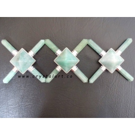 Green Aventurine Pyramid Four Point Stone Generator